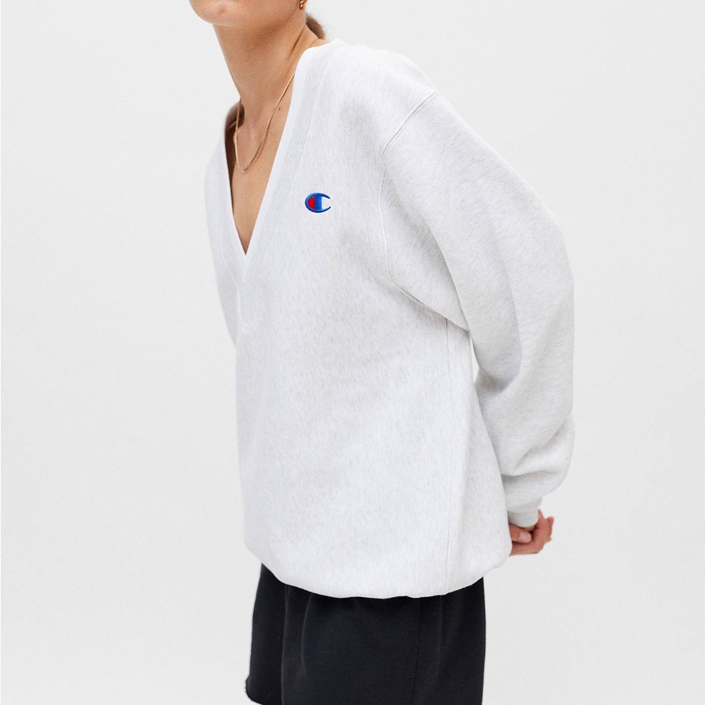 Champion Reverse Weave Ribbed V-Neck Sweatshirt - Picture 4 of 6